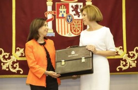 ep margarita robles recibecarteradefensala manosu predecesora