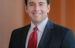 ep mark fields nuevo ceo interino