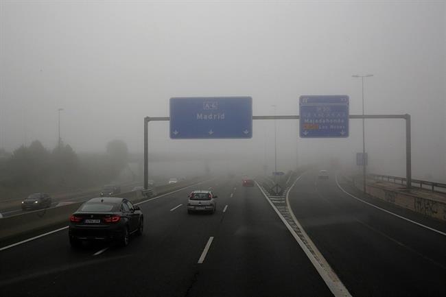 Niebla en la carretera en Madrid, carreteras, tráfico, coches, vehículos | EUROPA PRESS ep nieblala carreteramadrid carreteras trafico coches vehiculos 20170330115304