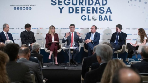 ep representantes de grupo oesia aicox santa barbara sistemas digeid sapa y urovesa durante la