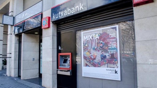 ep sucursal banco kutxabank foto archivo