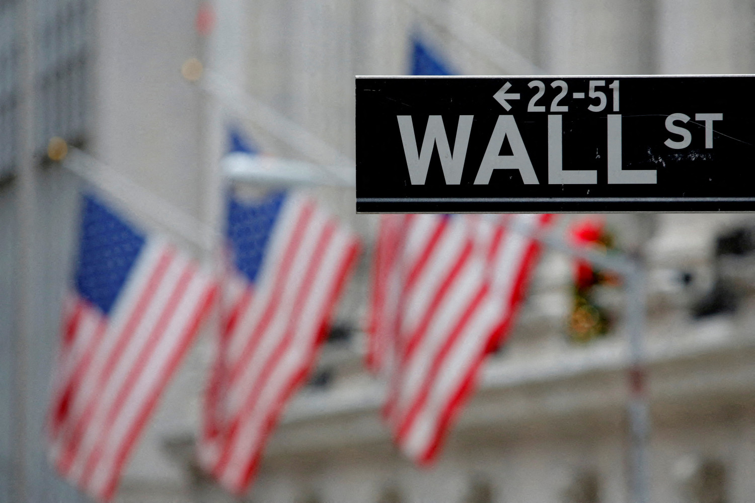 wall street finit jeudi en ordre disperse 