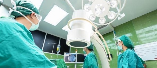 cirujanos quirofano medicos portada cirujanos quirofano medicos portada