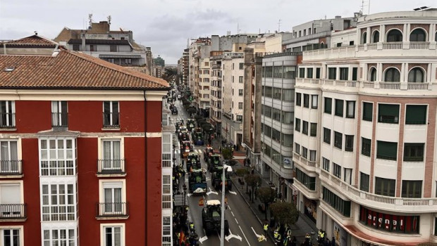 ep agricultores y ganaderos de burgos protestan contra mercosur y los recortes de la pac con una