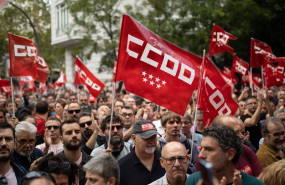 ep archivo   foto de archivo de decenas de personas durante una protesta por la reduccion de la