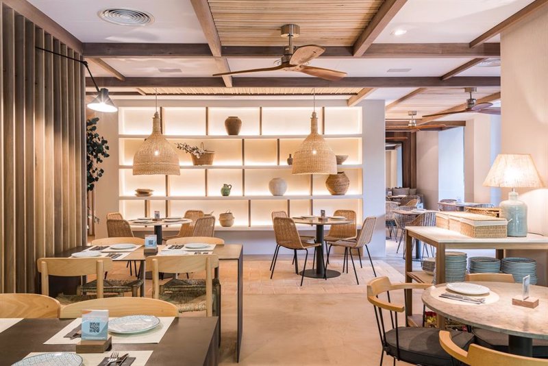 El sector servicios español se contrae por primera vez en diez meses