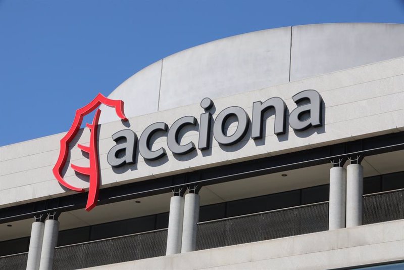 Acciona gana un 8,1% más y estudia la salida bolsa de su negocio de renovables