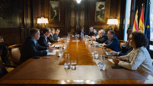 ep el ministro de industria y turismo jordi hereu y los consejeros del gobierno de navarra mikel