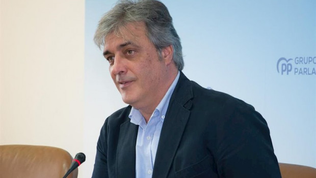 ep el portavoz parlamentario del ppdeg pedro puy en la reuda de prensa