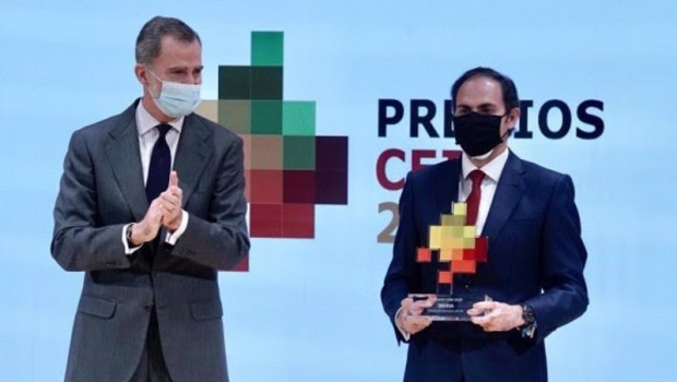ep el rey felipe vi y javier sanchez-prieto presidente de iberia