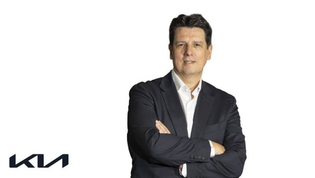 ep kia europe nombra vicepresidente de ventas y experiencia de cliente a christophe mandon
