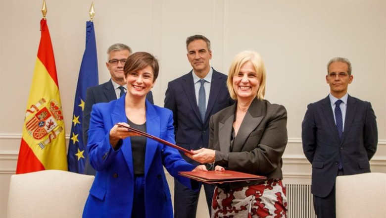 ep la alcaldesa de jerez con la ministra de vivienda ep la alcaldesa de jerez con la ministra de vivienda