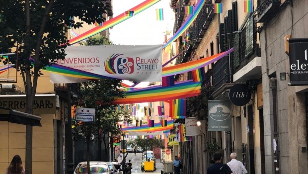 ep la bandera arcoirisla celebracionorgullo gaymadrid