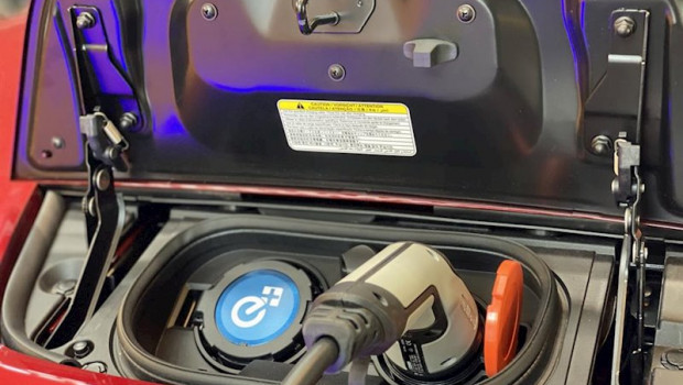 ep los vehiculos electricos de ocasion tardan en venderse el doble que los de combustion segun