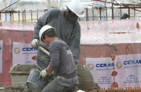ep unos trabajadores extranjerosla obra