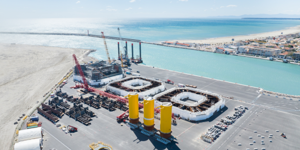 la construction des flotteurs des trois eoliennes flottantes de la future ferme pilote eolmed se poursuit sur le port de port la nouvelle 20241121120314 