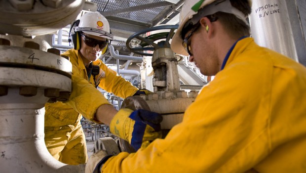 Shell oil engineers, oil & gas, energy