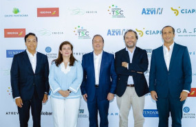 ep archivo de izda a dcha javier cardenas presidente de rhino equipment gema sacristan directora ep archivo de izda a dcha javier cardenas presidente de rhino equipment gema sacristan directora