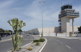 ep archivo   exterior del aeropuerto de almeria