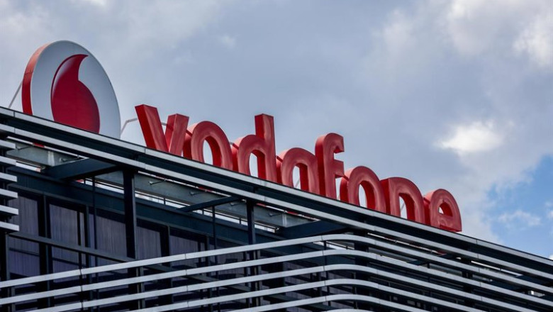 ep archivo   fachada de la sede de vodafone en madrid