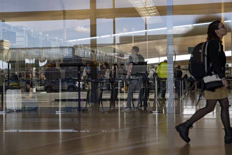 Los aeropuertos de la red de Aena superan por primera vez los datos prepandemia