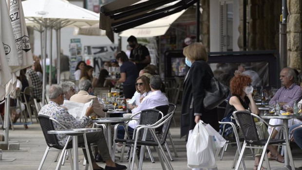 ep archivo   varias personas en la terraza de un bar 20220504140704