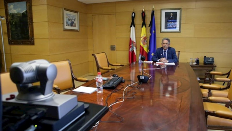 El presidente de Cantabria, Miguel Ángel Revilla, en la novena conferencia entre Pedro Sánchez y los presidentes autonómicos | GOBIERNO DE CANTABRIA ep el presidente de cantabria miguel angel revilla en la novena conferencia entre pedro sanchez y