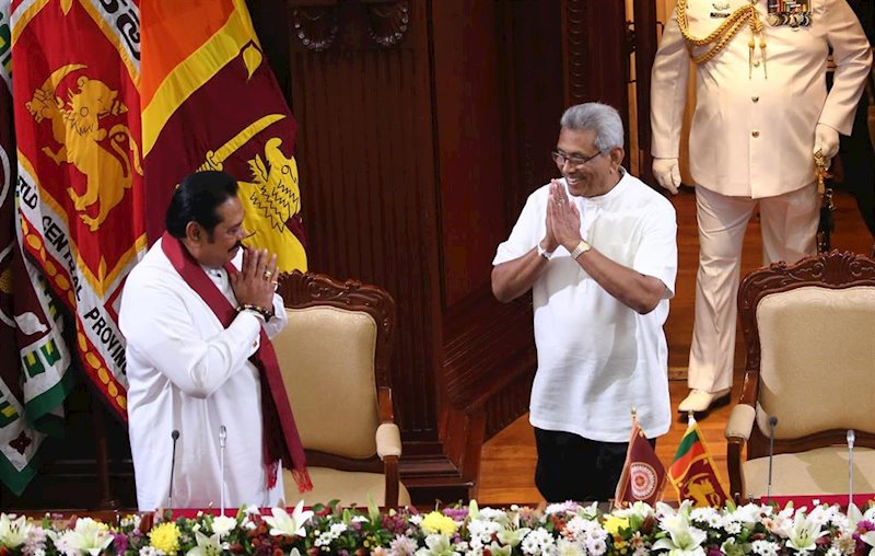 ep el presidente de sri lanka gotabaya rajapak junto a su hermano mahinda rajapaksa