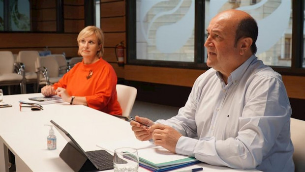 ep el presidente del ebb del pnv andoni ortuzar y la presidenta del bbb itxaso atutxa en la reunion