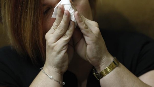 ep gripe resfriado constipado constiparse mujer tosiendo toser tos