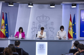 ep la ministra de sanidad carolina darias la ministra portavoz isabel rodriguez y la ministra de
