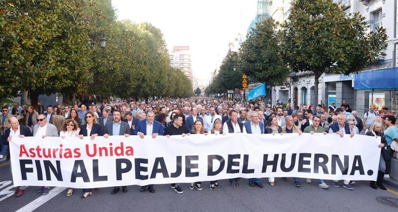 Movilización por el fin del peaje del Huerna. | IMANOL RIMADA/EUROPA PRESS ep movilizacion por el fin del peaje del huerna