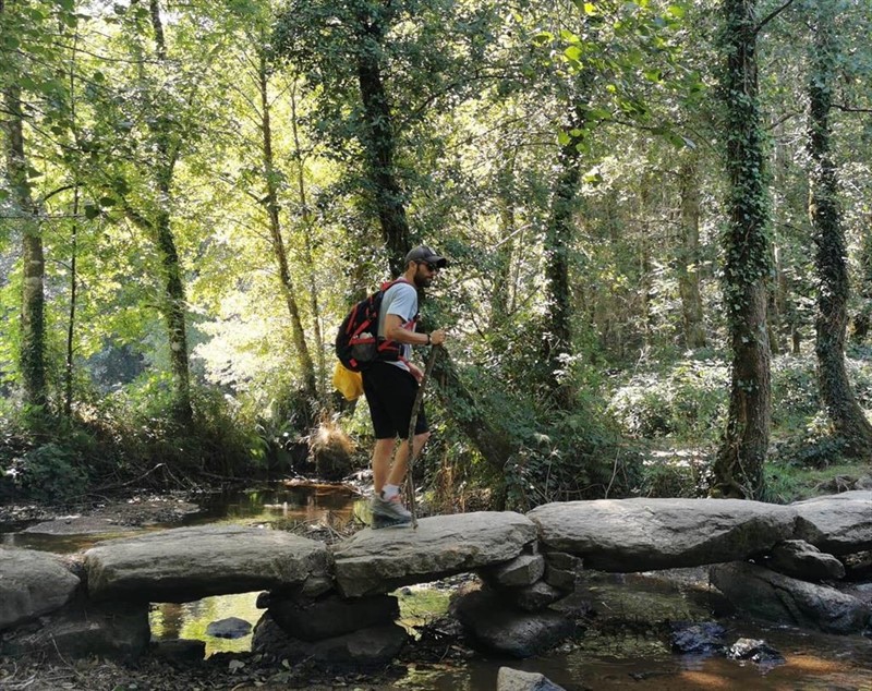ep roberto leal en una etapa del camino de santiago