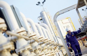 Oil & gas worker, energy Oil & gas worker, energy