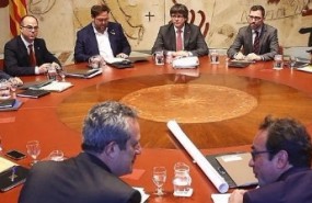 reunion puigdemont govern urgente palau portada