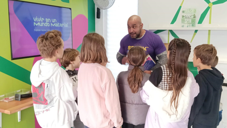 1600 estudiantes madrileos aprenden sobre sostenibilidad en el curiosity cube de merck 1 20241031180724 1600 estudiantes madrileos aprenden sobre sostenibilidad en el curiosity cube de merck 1 20241031180724