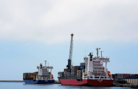 ep archivo   buques de mercancias en el puerto de almeria