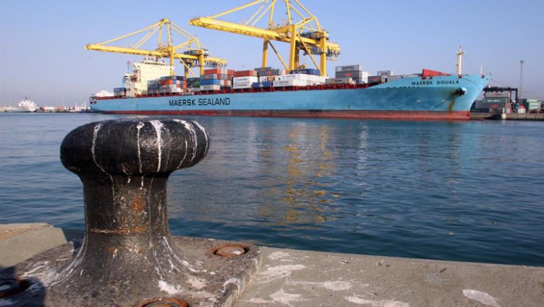 ep archivo - un portacontenedores de la compania de transporte maritimo maersk en el puerto de ep archivo - un portacontenedores de la compania de transporte maritimo maersk en el puerto de