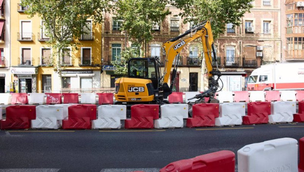 ep archivo   una grua en una obra a 10 de agosto de 2022 en madrid