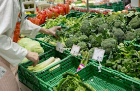 ep cajas de plastico con verduras de supermercados