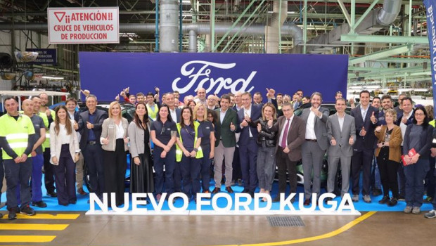 ep carlos mazon reitera el compromiso del consell con la industria de la automocion valenciana