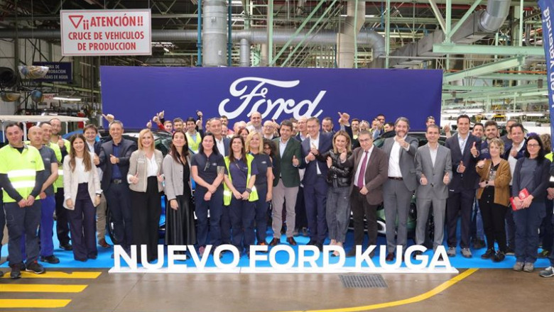 ep carlos mazon reitera el compromiso del consell con la industria de la automocion valenciana
