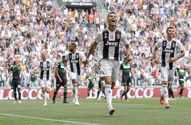 Cristiano Ronaldo celebra un gol con la Juventus | @CRISTIANO ep cristiano ronaldo celebragolla juventus