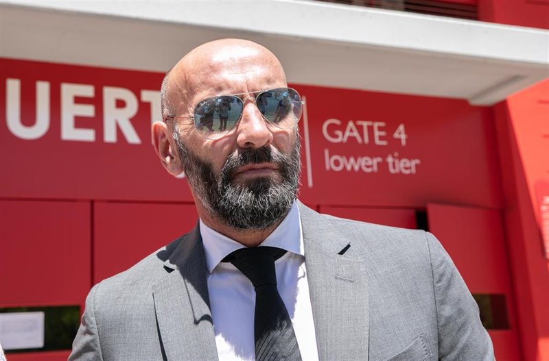 ep el director general deportivo del sevilla fc monchi