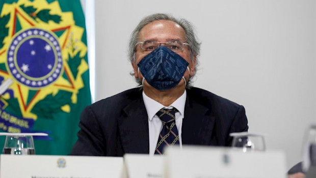 ep el ministro de economia de brasil paulo guedes con mascarilla
