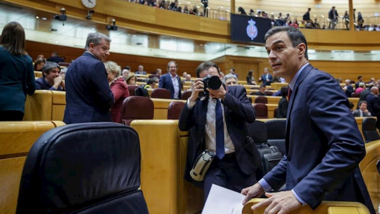 El presidente del Gobierno, Pedro Sánchez, a su llegada a la primera sesión de control celebrada en el Senado en esta legislatura para responder a la oposición, en Madrid, a 25 de febrero de 2020. | Ricardo Rubio - Europa Press ep el presidente del gobierno pedro sanchez a su llegada a la primera sesion de control celebrada en