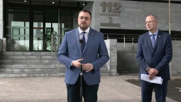 ep el presidente del principado adrian barbon y el gerente del sepa oscar rodriguez en la sede del