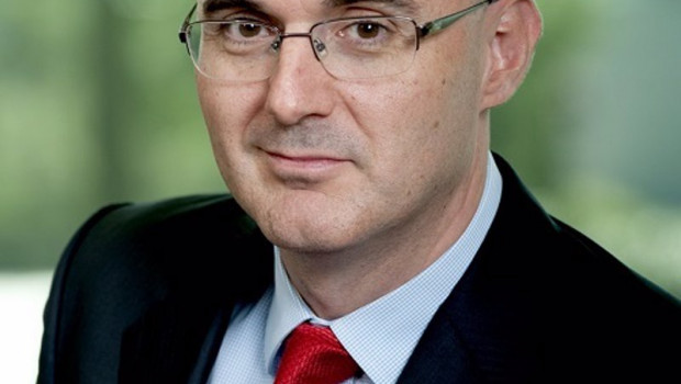 ep finanzas  jose luis de mora santander nuevo presidente de cfa society spain