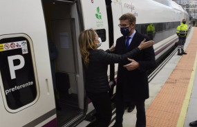 ep la ministra de transportes movilidad y agenda urbana raquel sanchez saluda al presidente de la