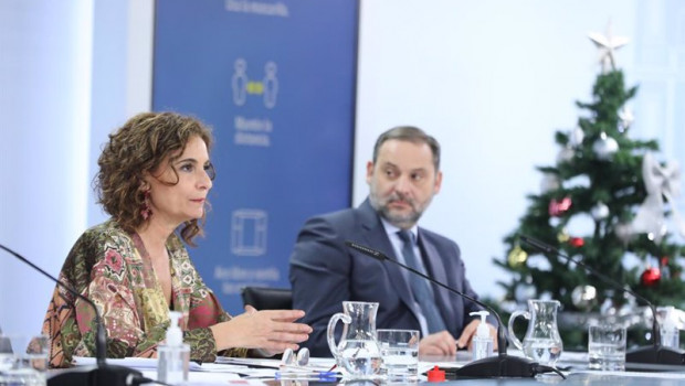 ep la ministra portavoz y de hacienda maria jesus montero y el ministro de transportes movilidad y